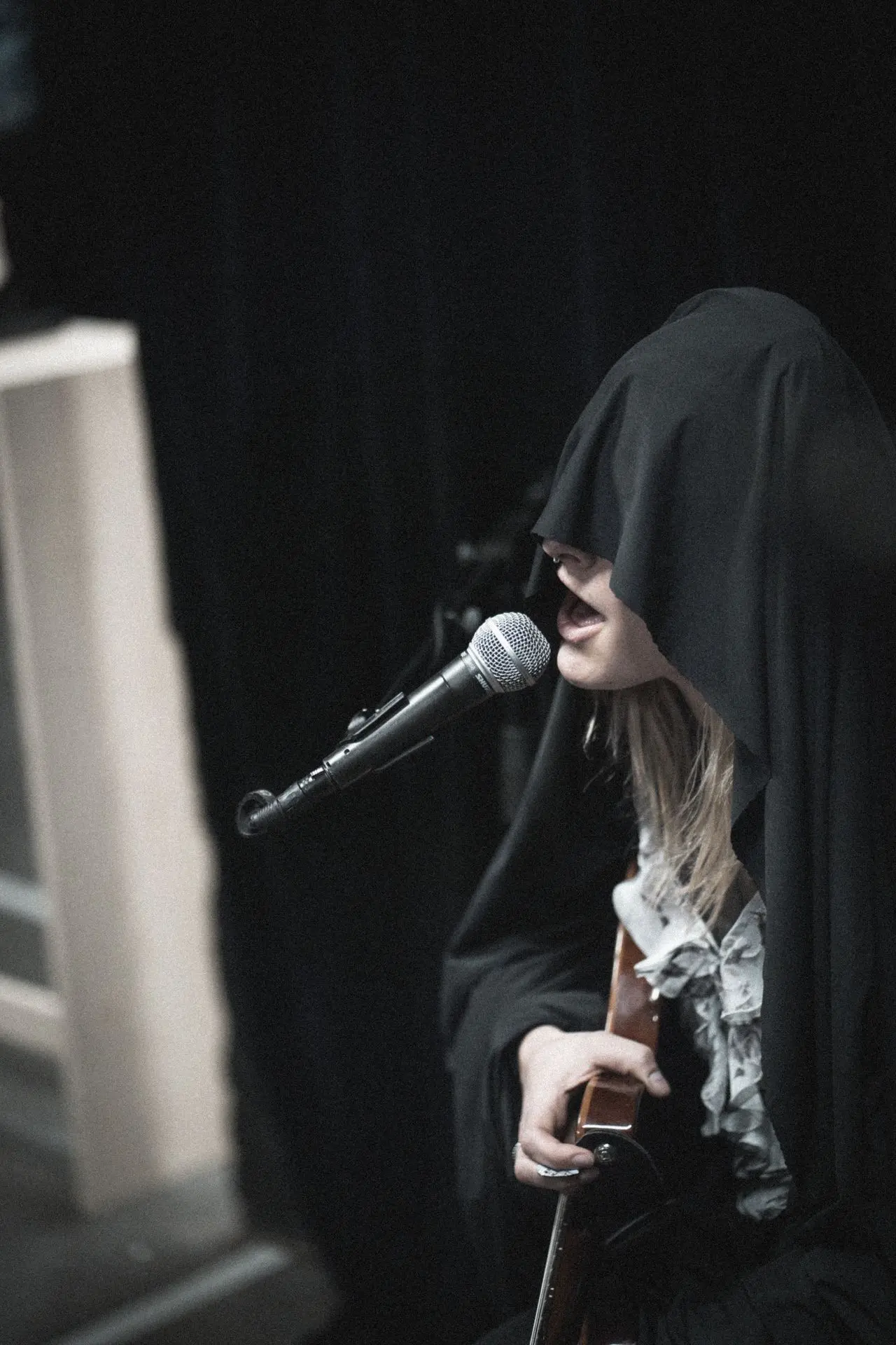 La Musicienne Sunwell chantant